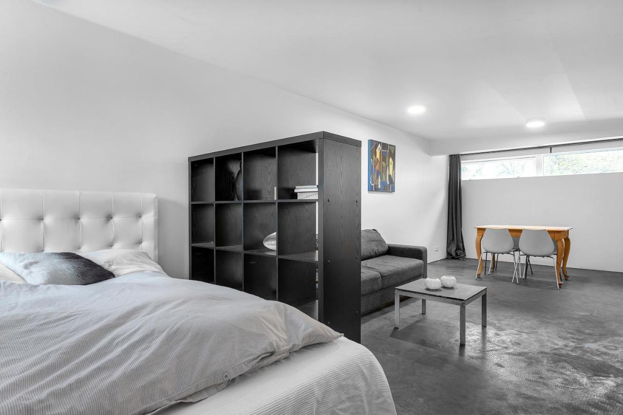 Lovely Studio Apartment With Hot Tub เรคยาวิก ภายนอก รูปภาพ